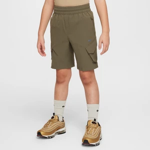 Krótkie bojówki dla dużych dzieci Nike City Utility - Zieleń