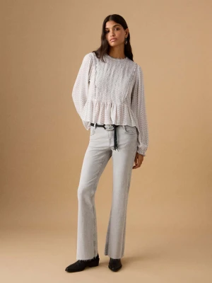 Krótkie jeansy flare z ćwiekami jasnoszary denim - Teen - - MANGO TEEN