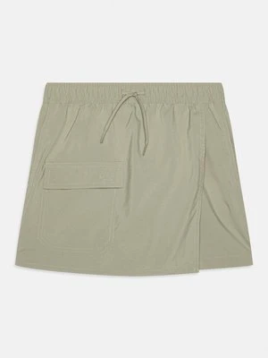 Krótkie spodenki sportowe Columbia khaki