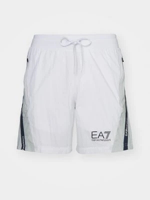 Krótkie spodenki sportowe EA7 Emporio Armani