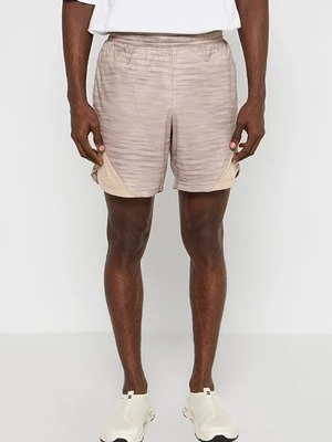 Krótkie spodenki sportowe EA7 Emporio Armani