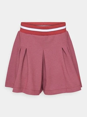 Krótkie spodenki sportowe EA7 Emporio Armani