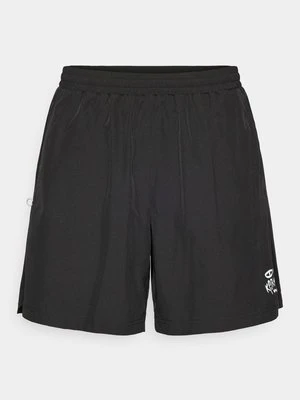 Krótkie spodenki sportowe Karma8a