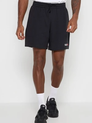 Krótkie spodenki sportowe New Balance czarny