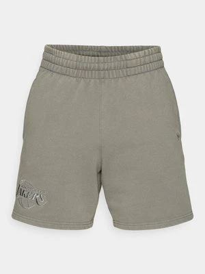 Krótkie spodenki sportowe new era