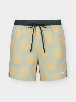Krótkie spodenki sportowe Nike jasnozielony