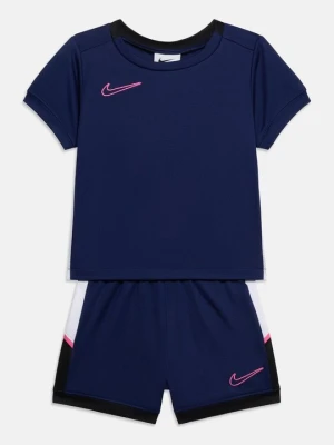 Krótkie spodenki sportowe Nike niebieski