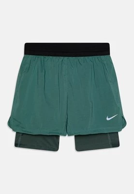 Krótkie spodenki sportowe Nike Performance