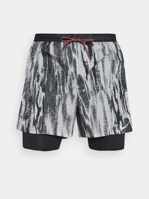 Krótkie spodenki sportowe Nike Performance