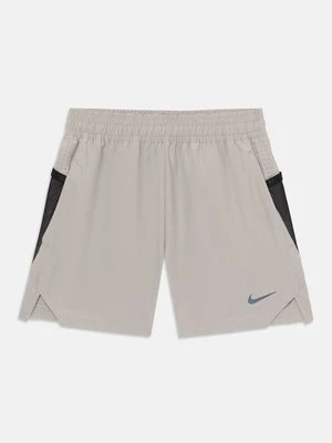 Krótkie spodenki sportowe Nike Performance