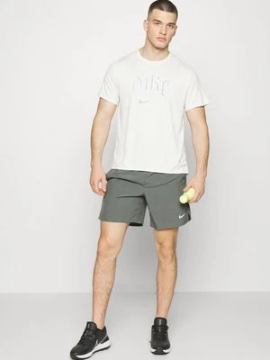 Krótkie spodenki sportowe Nike Performance