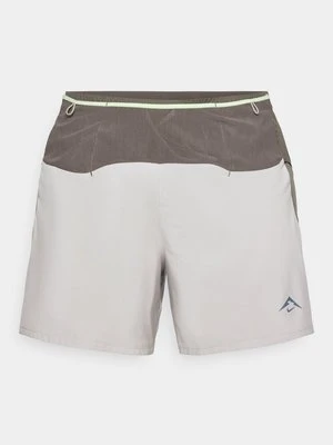 Krótkie spodenki sportowe Nike Performance