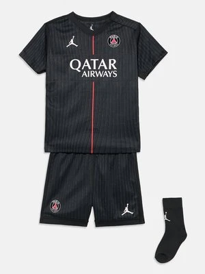 Krótkie spodenki sportowe Nike Performance