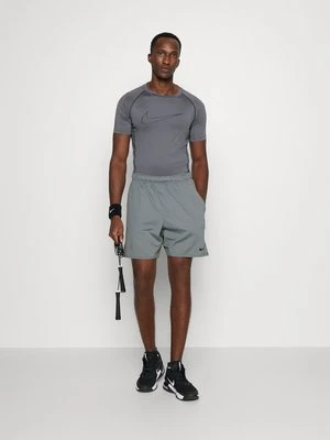 Krótkie spodenki sportowe Nike Performance