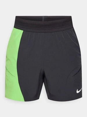 Krótkie spodenki sportowe Nike czarny