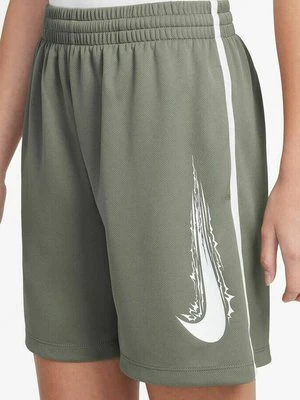Krótkie spodenki sportowe Nike zielony