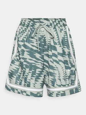 Krótkie spodenki sportowe Nike zielony