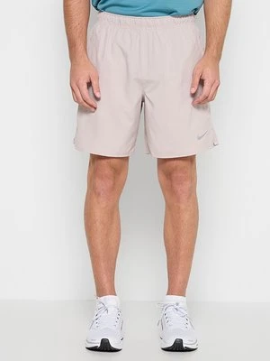 Krótkie spodenki sportowe Nike jasnoróżowy