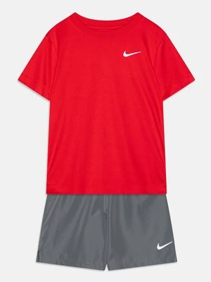 Krótkie spodenki sportowe Nike Sportswear