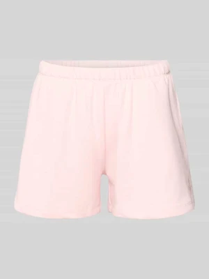 Krótkie szorty dresowe z haftem REVIEW