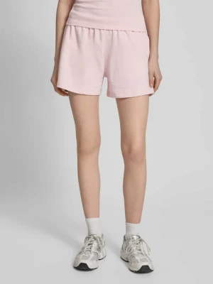 Krótkie szorty dresowe z haftem REVIEW