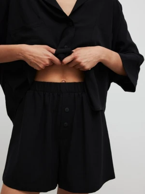 Krótkie szorty z lnem w kolorze BLACK - ARCOS-XL Marsala