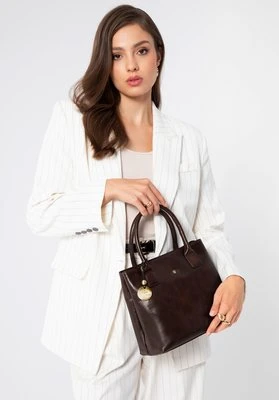 Kuferek skórzany vintage z doczepianym paskiem ciemny brąz Wittchen