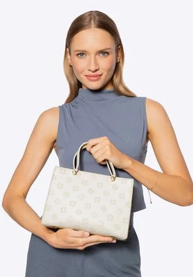 Kuferek z ekoskóry z tłoczoną sygnaturą mały kremowy Wittchen