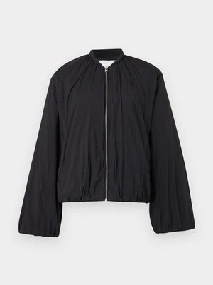 Kurtka Bomber closed