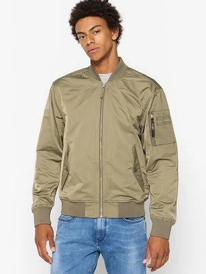 Kurtka Bomber Replay