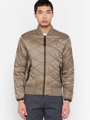 Kurtka Bomber Replay