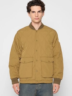 Kurtka Bomber Replay