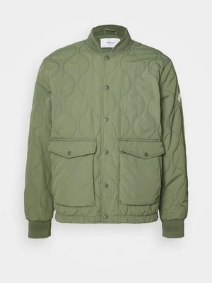 Kurtka Bomber Replay