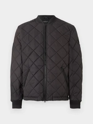 Kurtka Bomber Replay