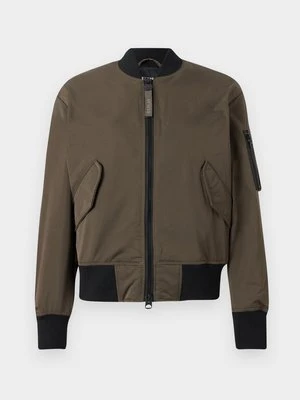 Kurtka Bomber Replay