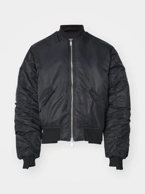 Kurtka Bomber Won Hundred