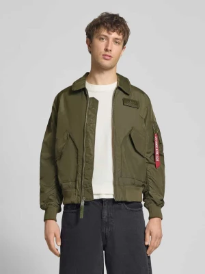 Kurtka bomberka w kroju regular fit z naszywką z logo alpha industries