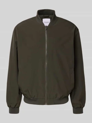 Kurtka bomberka ze stójką model 'CHARGE' jack & jones