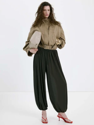 Kurtka dżinsowa z paskiem piaskowy - Kobieta - - MANGO