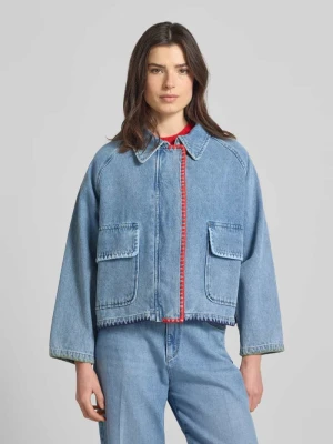 Kurtka dżinsowa ze stebnowaniem i kieszeniami z patką Amber & June
