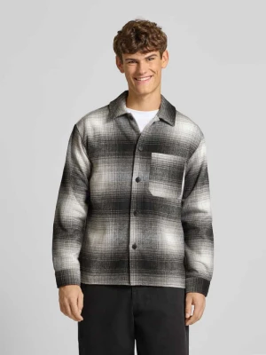 Kurtka koszulowa o kroju regular fit z kieszenią na piersi model ‘ZAC’ jack & jones