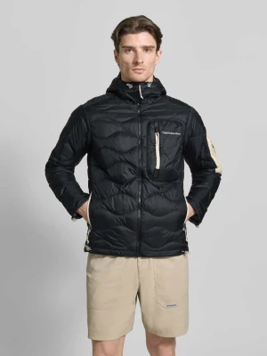 Kurtka o kroju regular fit w pikowanym wyglądzie z haftowanym logo Peak Performance