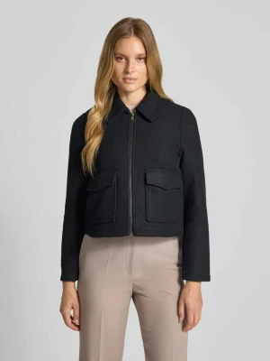 Kurtka o kroju regular fit z kieszeniami z patką model ‘SAFIR’ Vero Moda