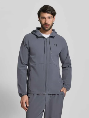 Kurtka o kroju regular fit z nadrukiem z logo model ‘Vibe’ Under Armour