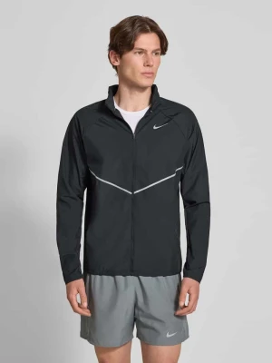Kurtka o kroju regular fit ze stójką model 'Miler' Nike Training