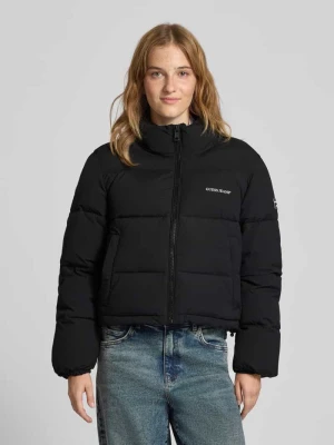 Kurtka pikowana krótka ze stójką Guess Jeans