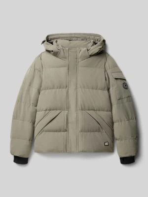 Kurtka pikowana o kroju regular fit z aplikacją z logo model ‘Camden’ CARS JEANS