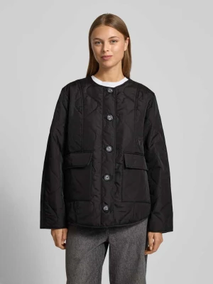 Kurtka pikowana o kroju regular fit z jednorzędową listwą guzikową model ‘MILLIE’ Vero Moda