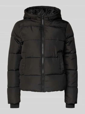 Kurtka pikowana o kroju regular fit z kapturem model ‘BEE NEW’ Pieces