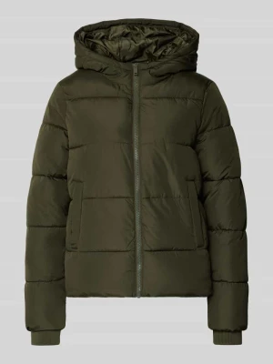 Kurtka pikowana o kroju regular fit z kapturem model ‘BEE NEW’ Pieces